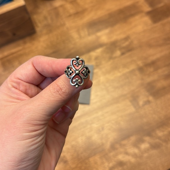 James Avery Sterling Silver Ring Adorned
Hearts Scroll Size 7.5 - Picture 3 of 4